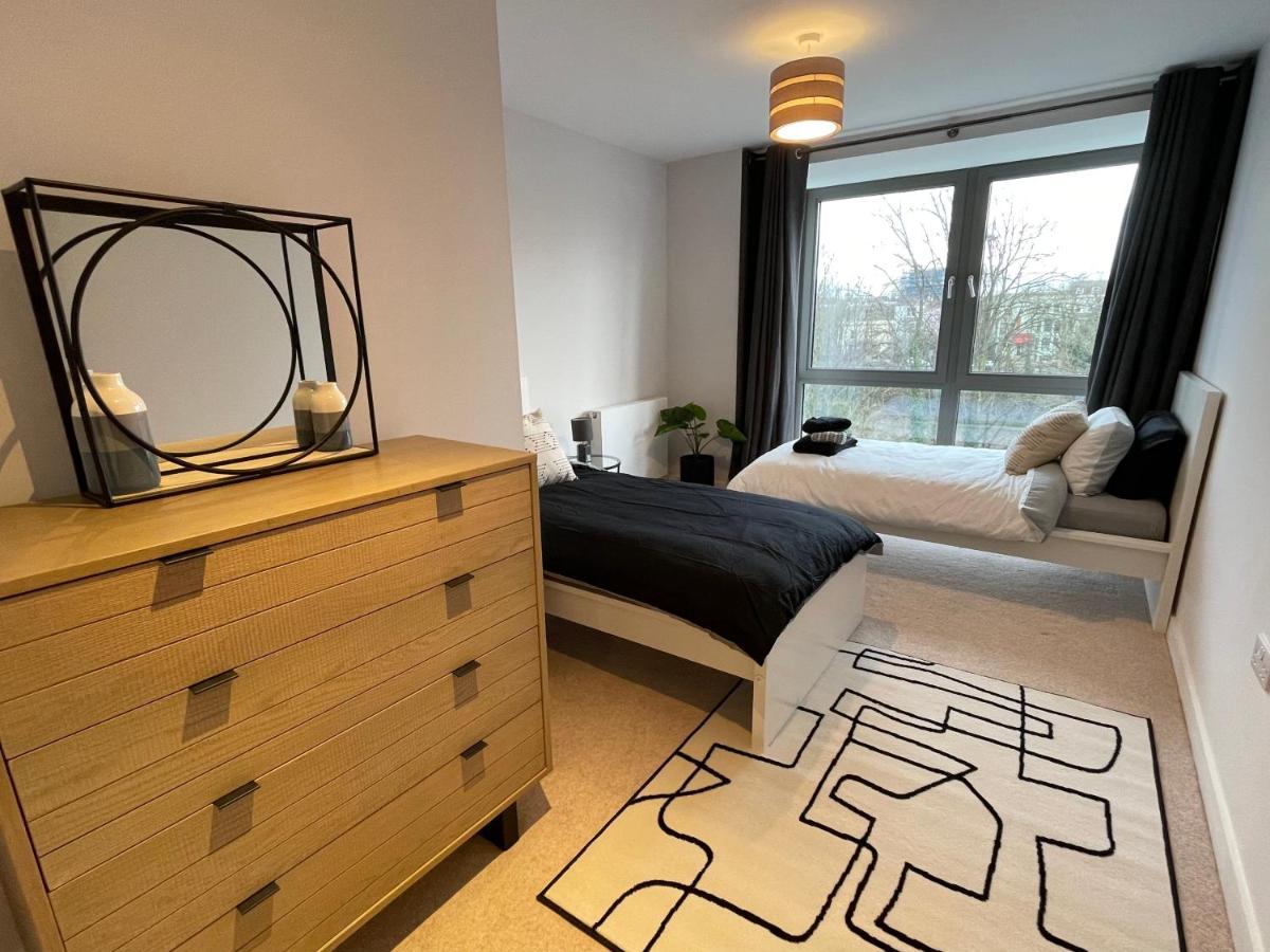 Stunning 2-bed In With Parking Leilighet Bristol